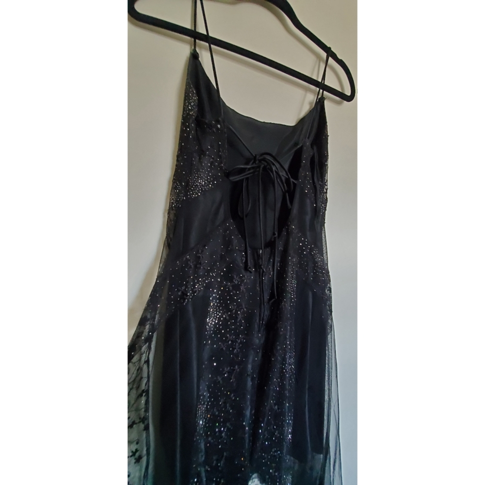 Dress - Picture 3 of 4